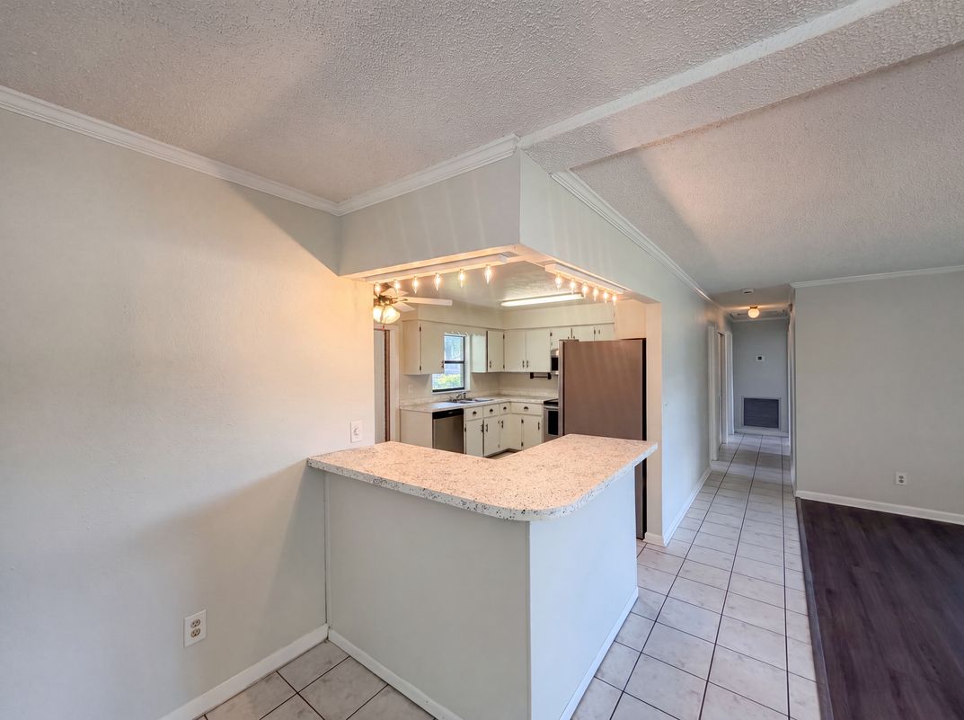 Photo 9 of 17 of 3129 Avenue W NW, Winter Haven, FL