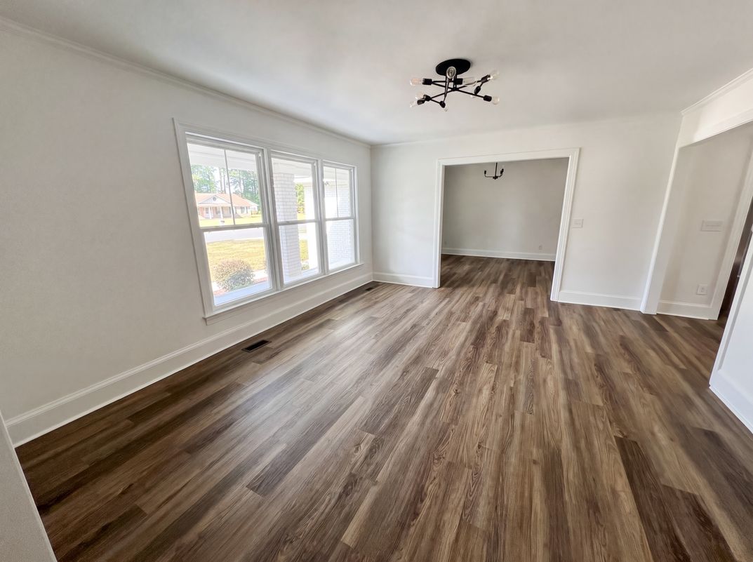 Photo 10 of 26 of 513 Greenfield Blvd, Greenville, NC