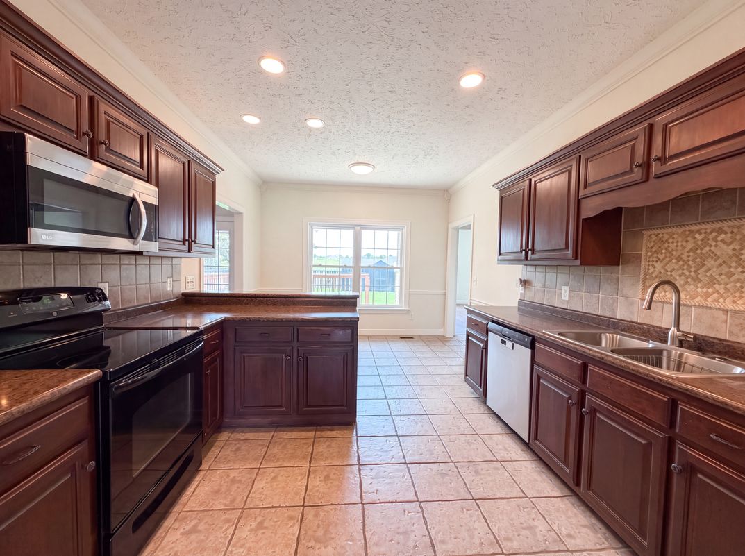 Photo 10 of 30 of 1044 Laramie Ct, Murfreesboro, TN