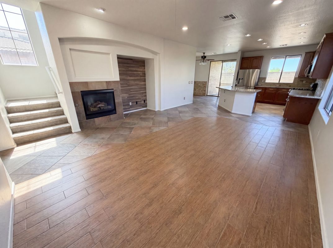Photo 3 of 40 of 2513 W Florentine Rd, Phoenix, AZ