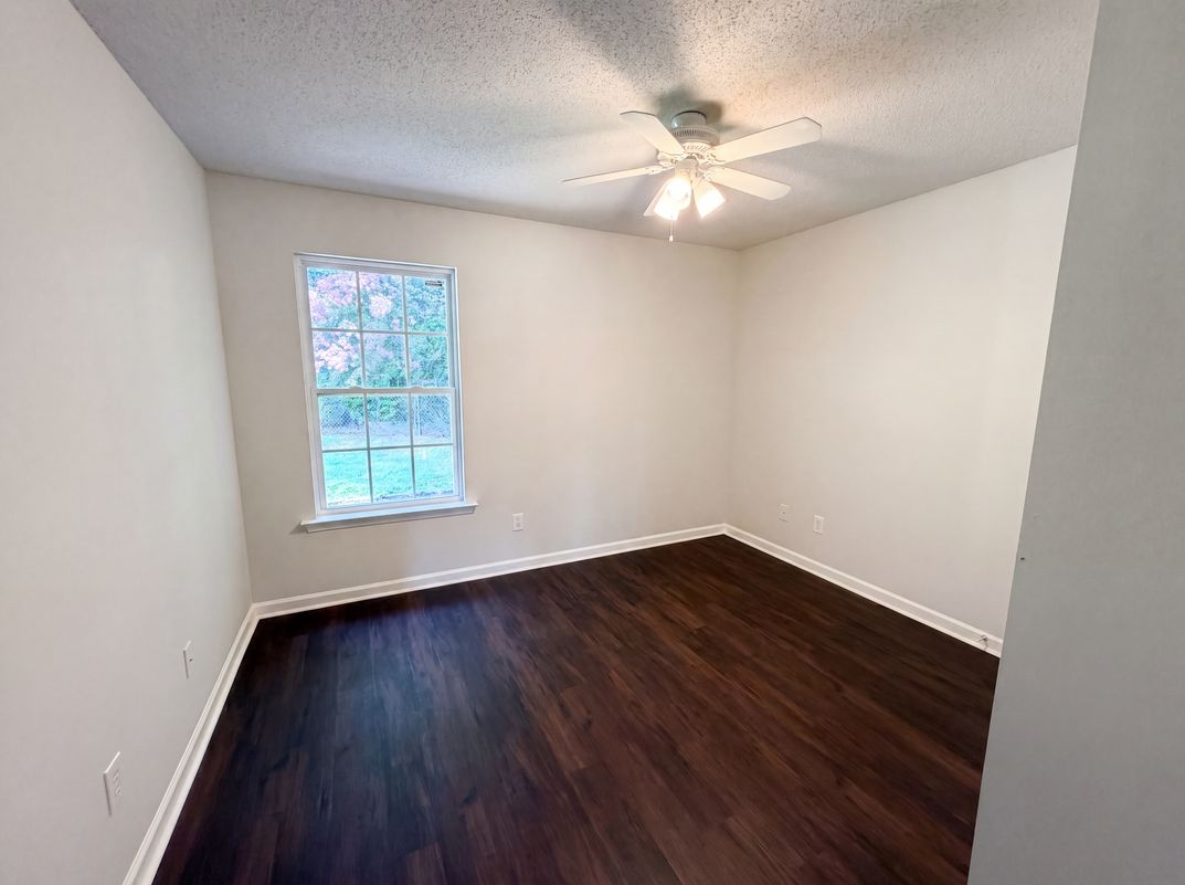 Photo 11 of 16 of 347 Bright Wick Ct, Boiling Springs, SC
