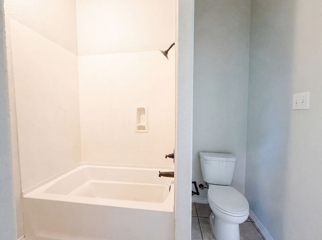 Photo 18 of 21 of 11920 Hassop Ln, Burleson, TX
