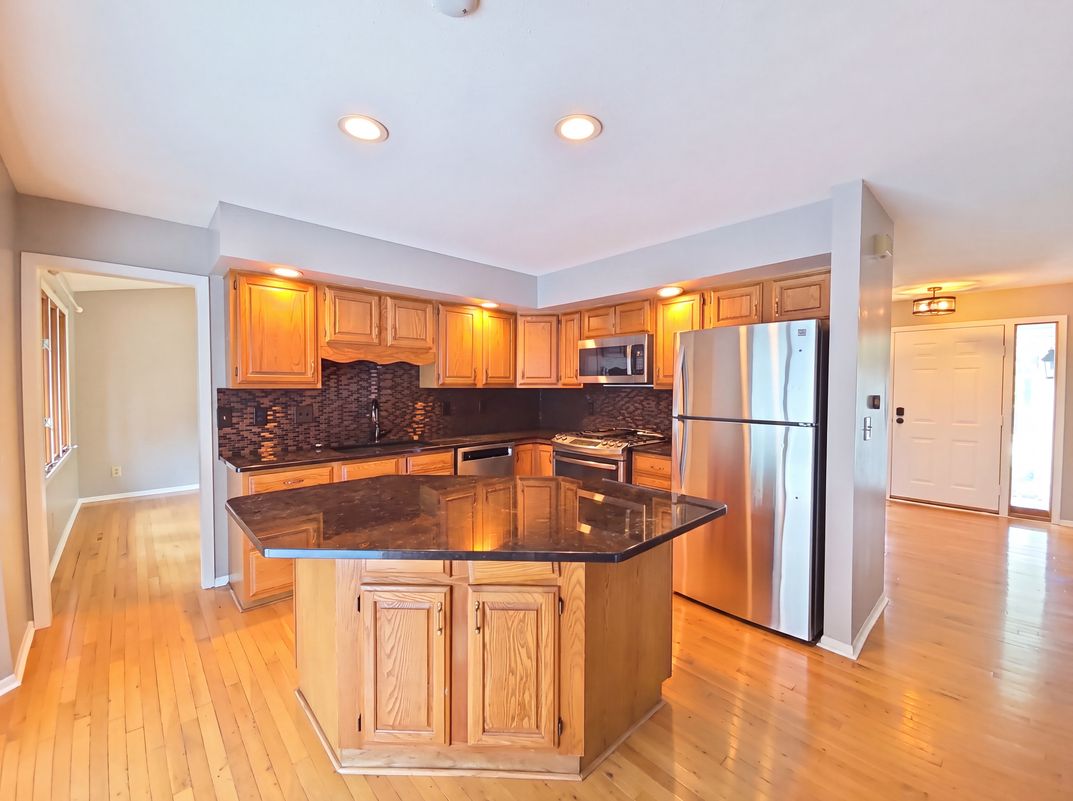 Photo 21 of 79 of 1503 Featherstone Rd, Rockford, IL