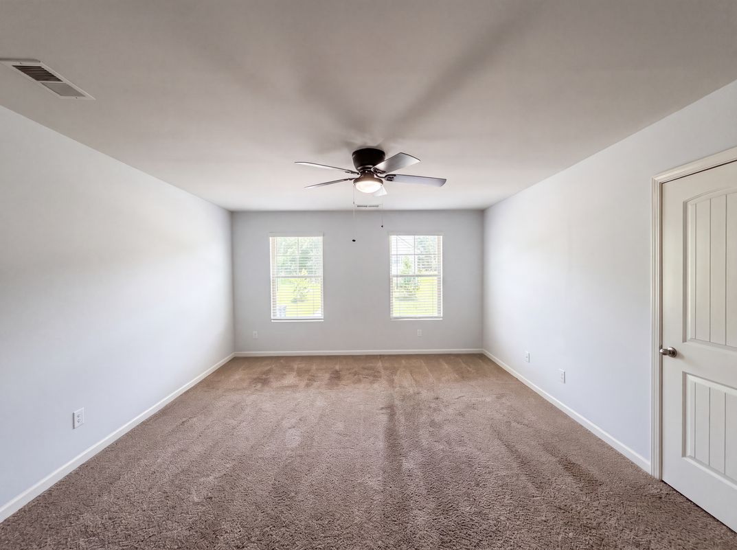 Photo 11 of 33 of 1300 Mills Cove Dr, Covington, GA