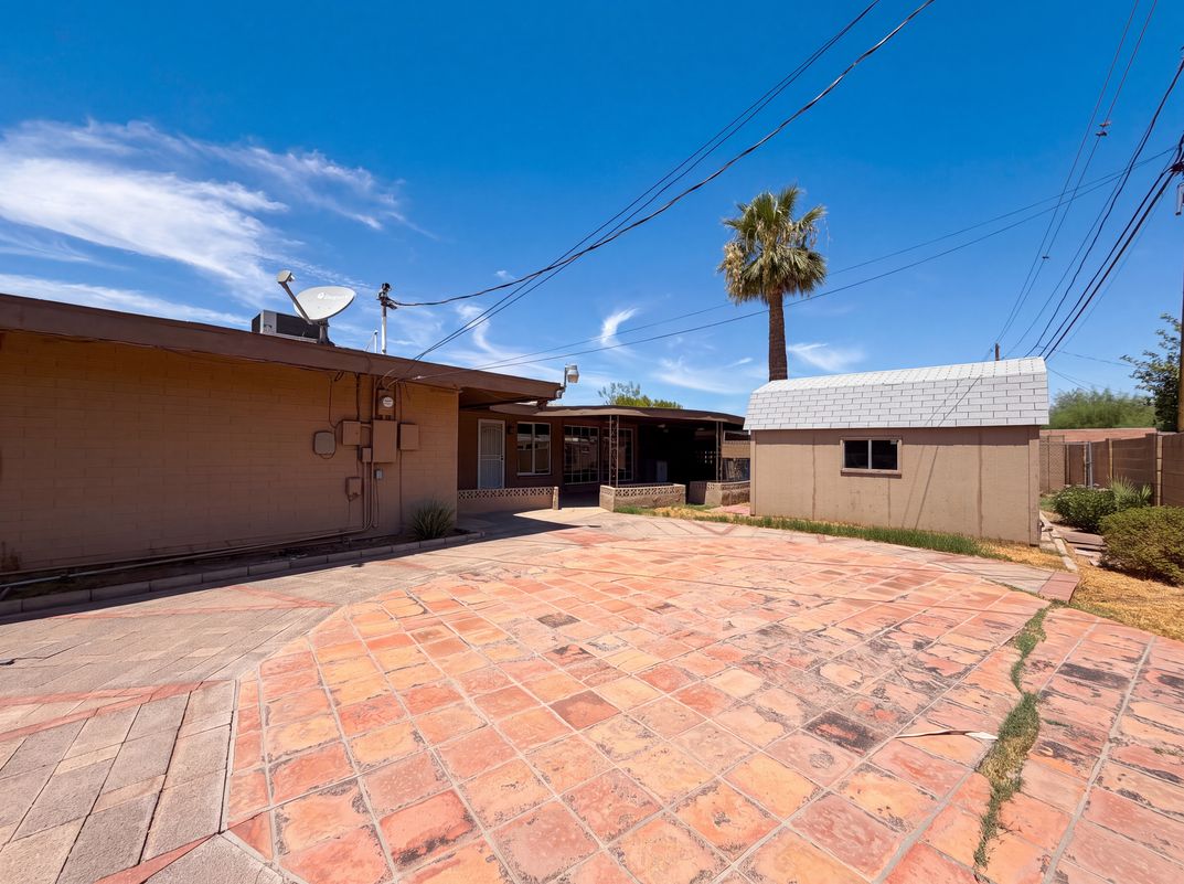 Photo 5 of 21 of 3115 N 53rd Dr, Phoenix, AZ