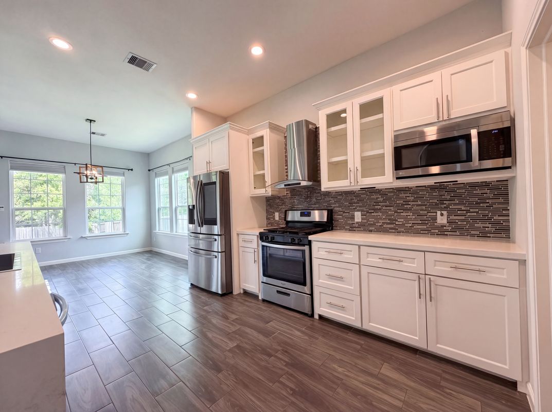 Photo 7 of 24 of 40406 Mostyn Dr, Magnolia, TX