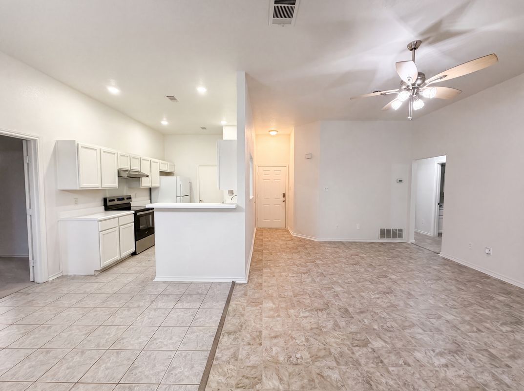 Photo 13 of 16 of 129 Meadowbrook Dr, Temple, TX