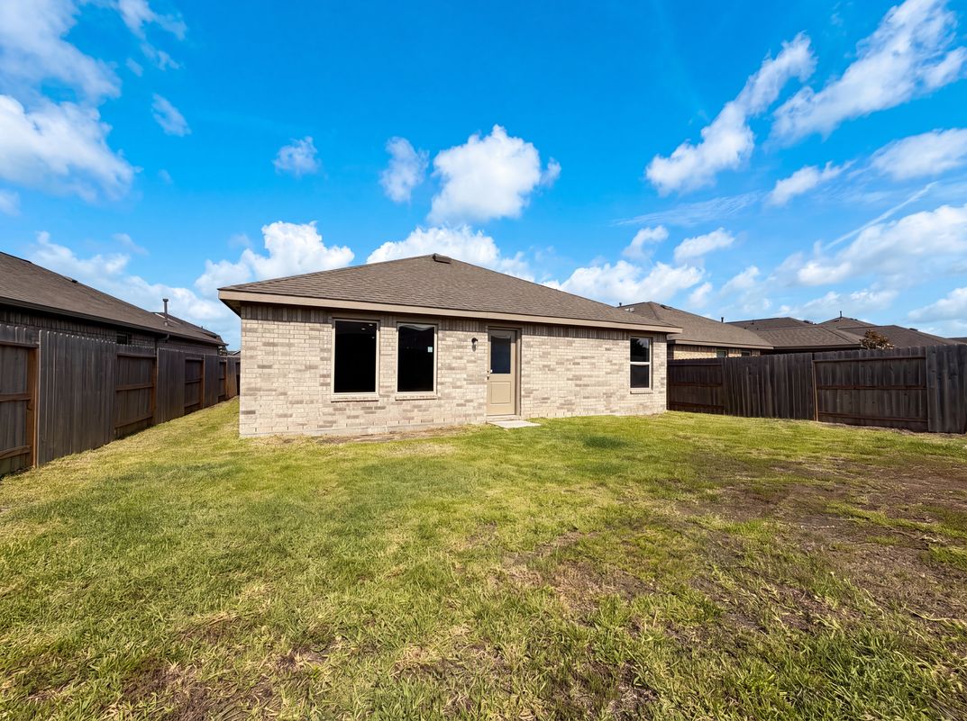 Photo 5 of 17 of 5118 Sunvalley Bend Dr, Katy, TX