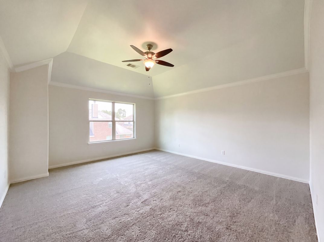 Photo 4 of 22 of 17118 Jetton Park Ln, Humble, TX