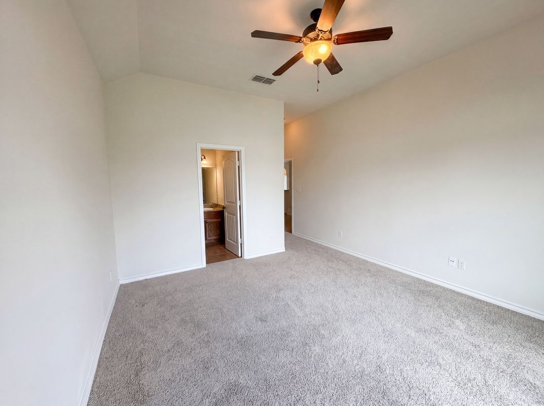 Photo 10 of 20 of 5721 Loire Blvd, Corpus Christi, TX