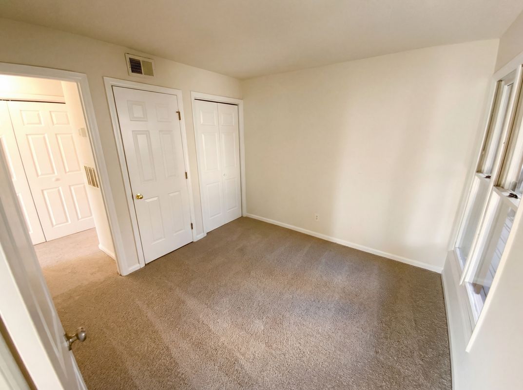Photo 13 of 15 of 1101 E Morehead St, Charlotte, NC