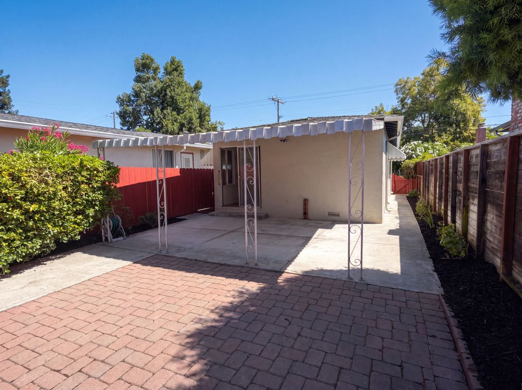 Photo 5 of 26 of 624 Sapphire St, Redwood City, CA