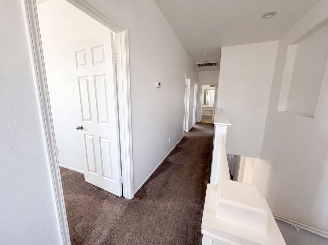 Photo 15 of 28 of 3147 W Lingard St, Lancaster, CA