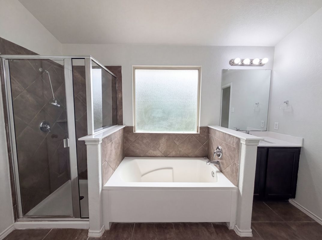 Photo 8 of 19 of 6623 Ambrose Cir, Temple, TX