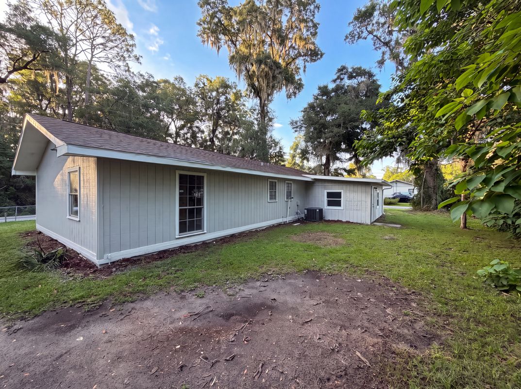 Photo 5 of 22 of 5750 NW 55th Ave, Ocala, FL