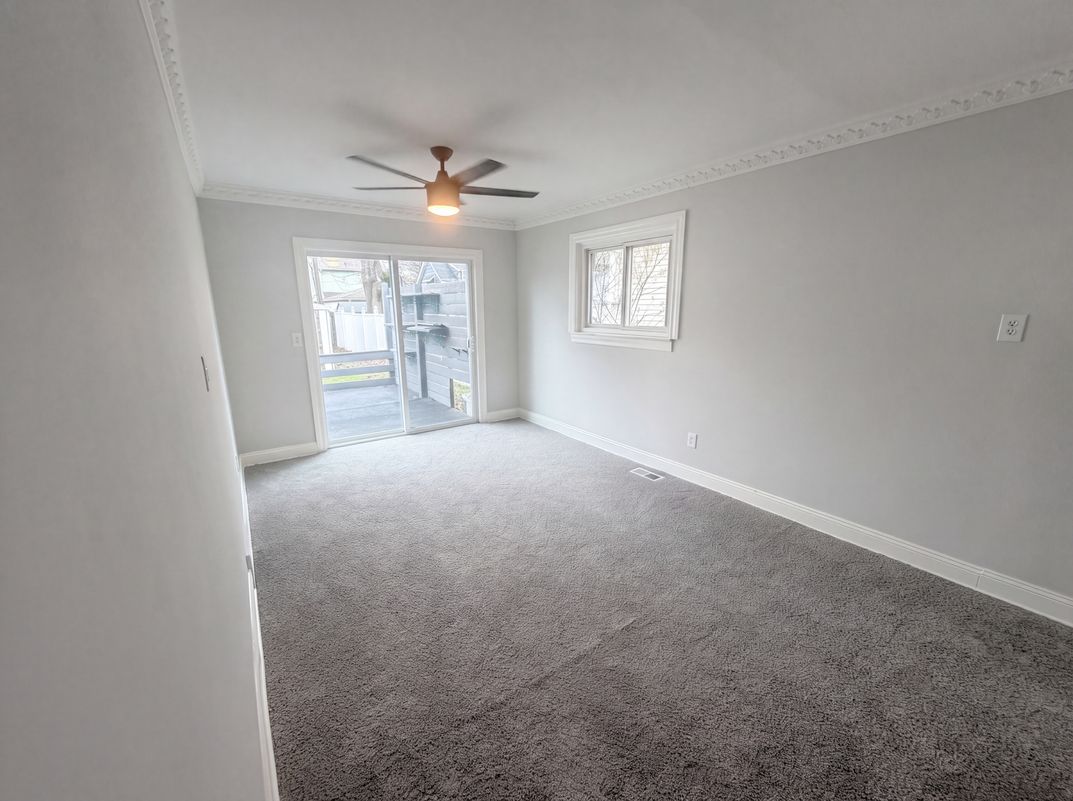 Photo 14 of 28 of 916 Longfellow Ave, Royal Oak, MI