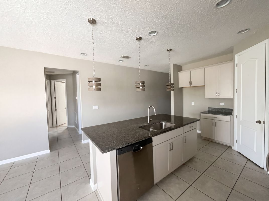 Photo 21 of 29 of 2526 W End Dr, Saint Cloud, FL