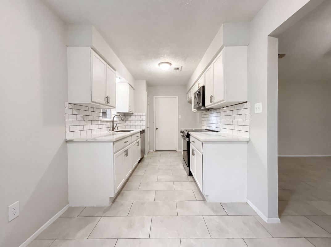Photo 6 of 16 of 23110 Pennsgrove Rd, Spring, TX
