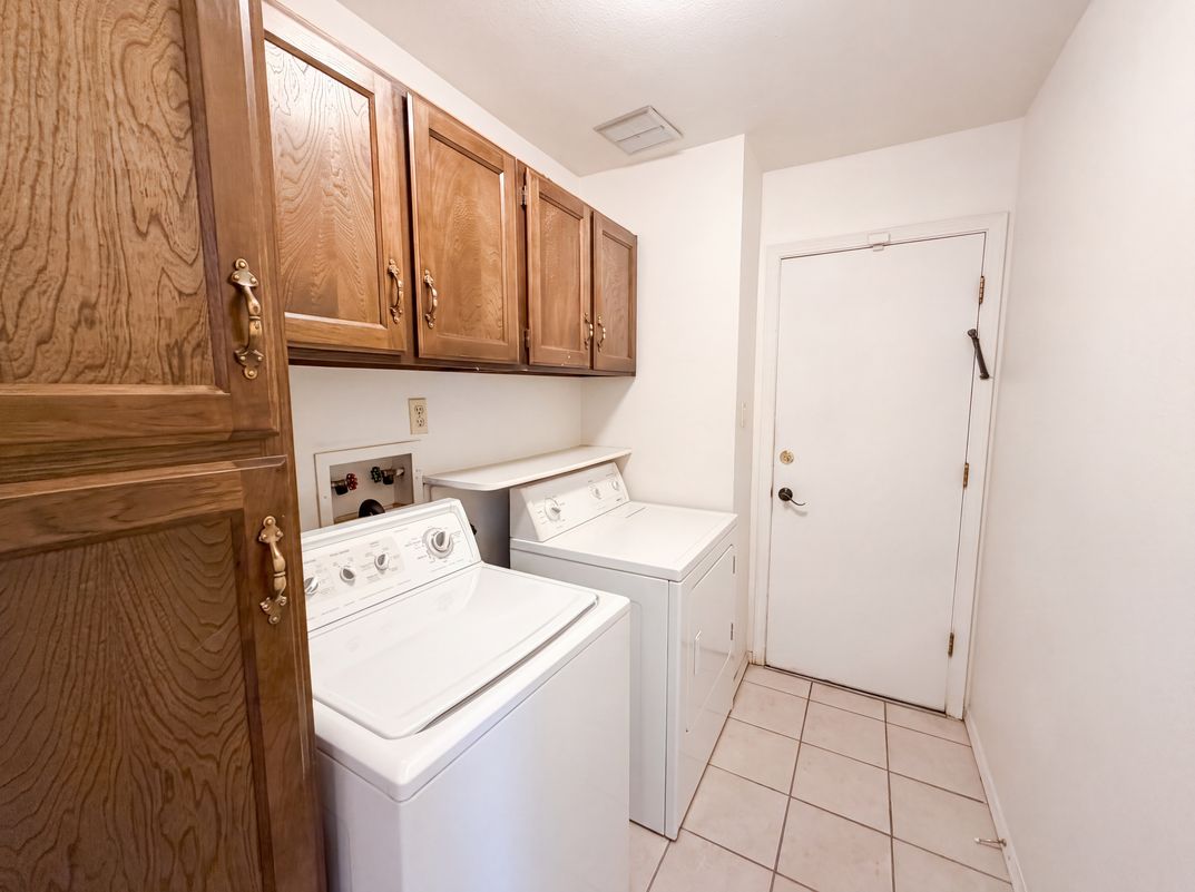 Photo 16 of 22 of 6908 Welton Dr NE, Albuquerque, NM