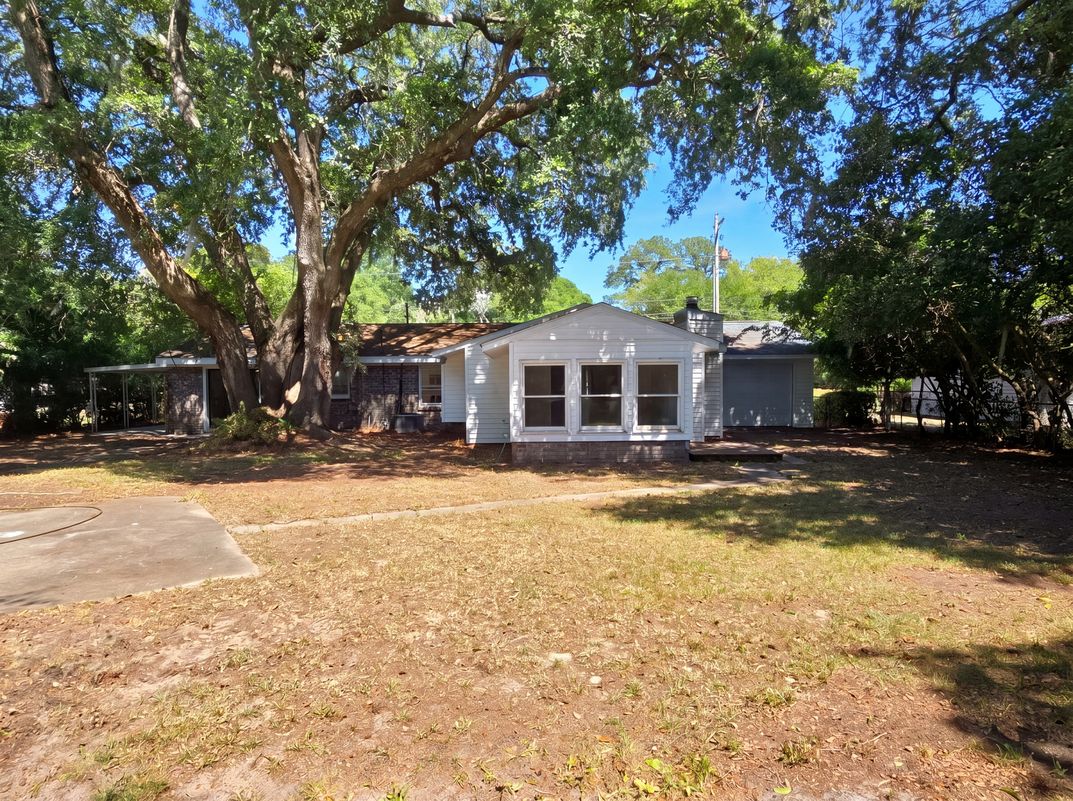 Photo 5 of 27 of 1610 Battery Creek Rd, Beaufort, SC