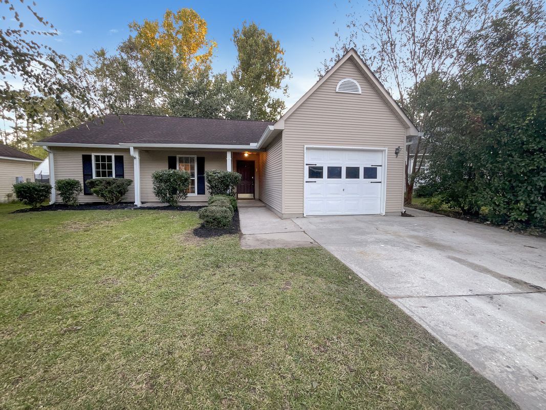 Property photo 1 of 105 Nottingham Ct