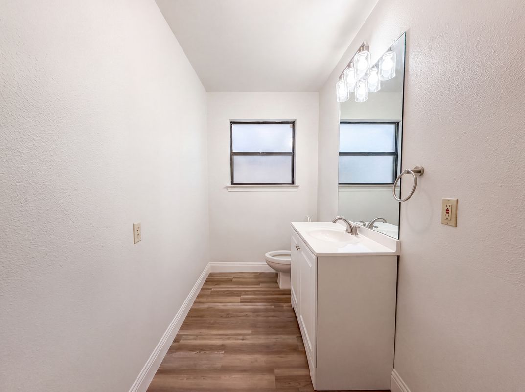 Photo 17 of 23 of 7632 Westwind Dr, Fort Worth, TX