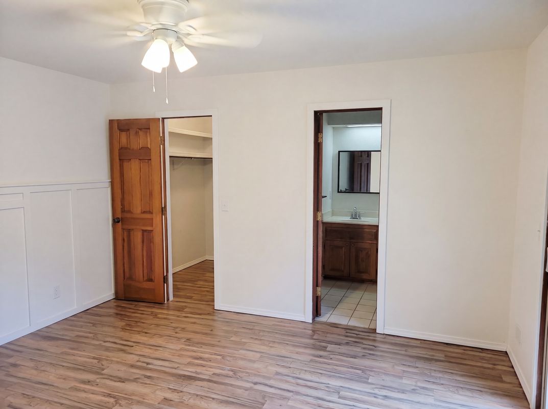 Photo 4 of 46 of 4600 Rolling Hills Dr, Bartlesville, OK