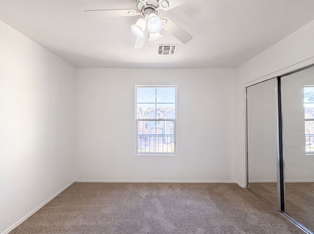 Photo 12 of 50 of 1515 E Bloch Rd, Phoenix, AZ