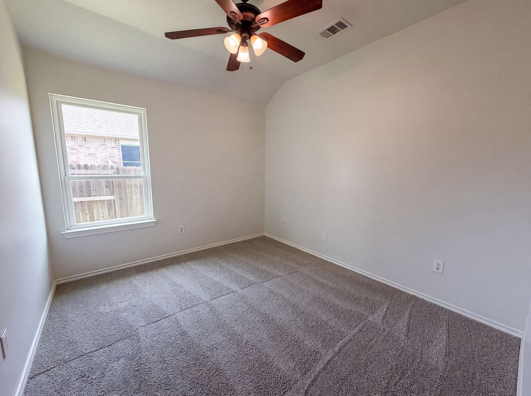 Photo 10 of 21 of 324 Cascade Dr, Red Oak, TX