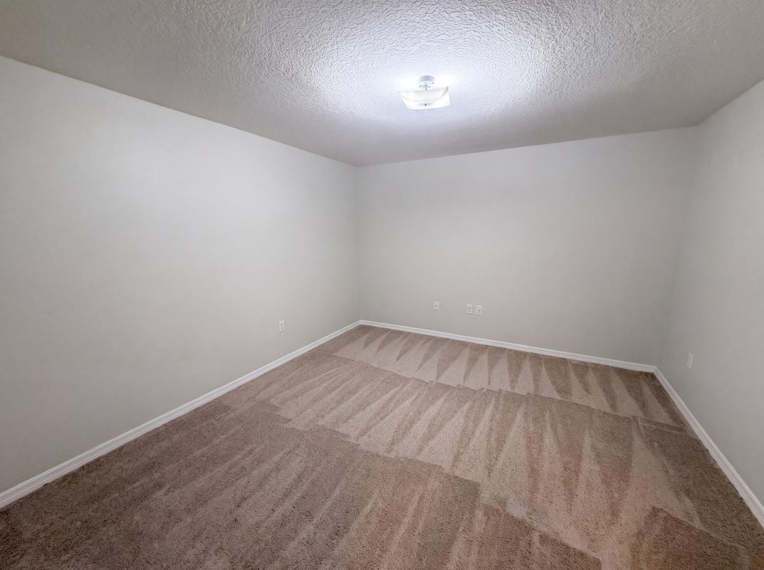 Photo 16 of 27 of 37209 Grassy Hill Ln, Dade City, FL