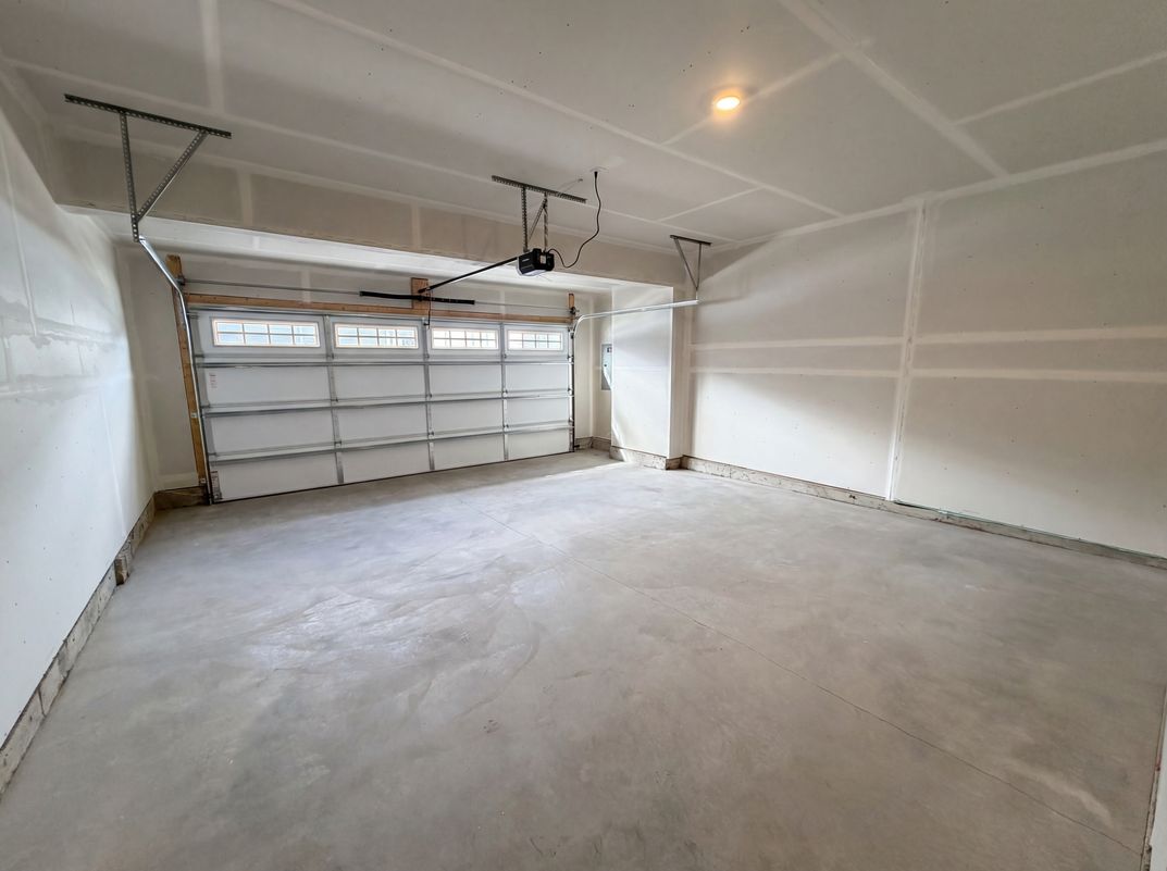 Photo 11 of 22 of 3022 Basswood St, Little Canada, MN