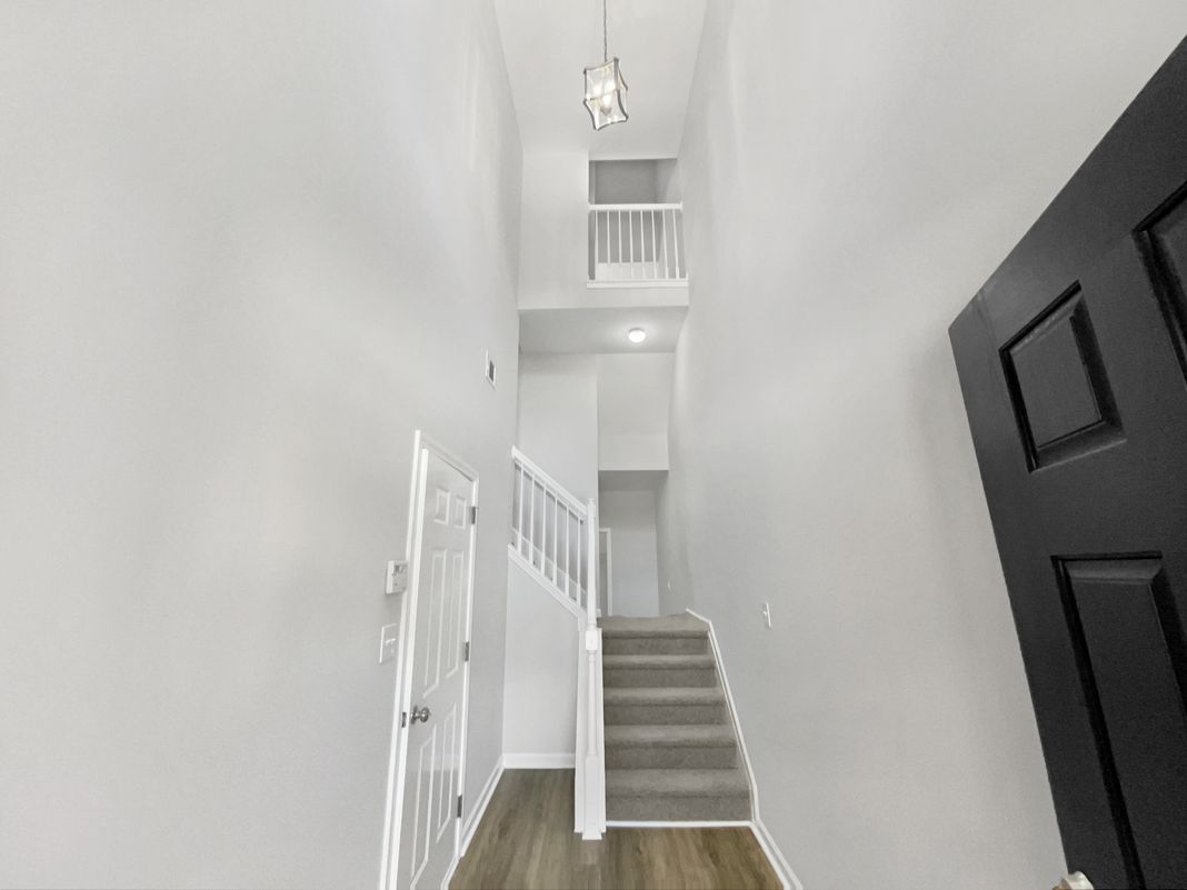 Photo 37 of 52 of 1622 Halliard Dr, Lawrenceville, GA