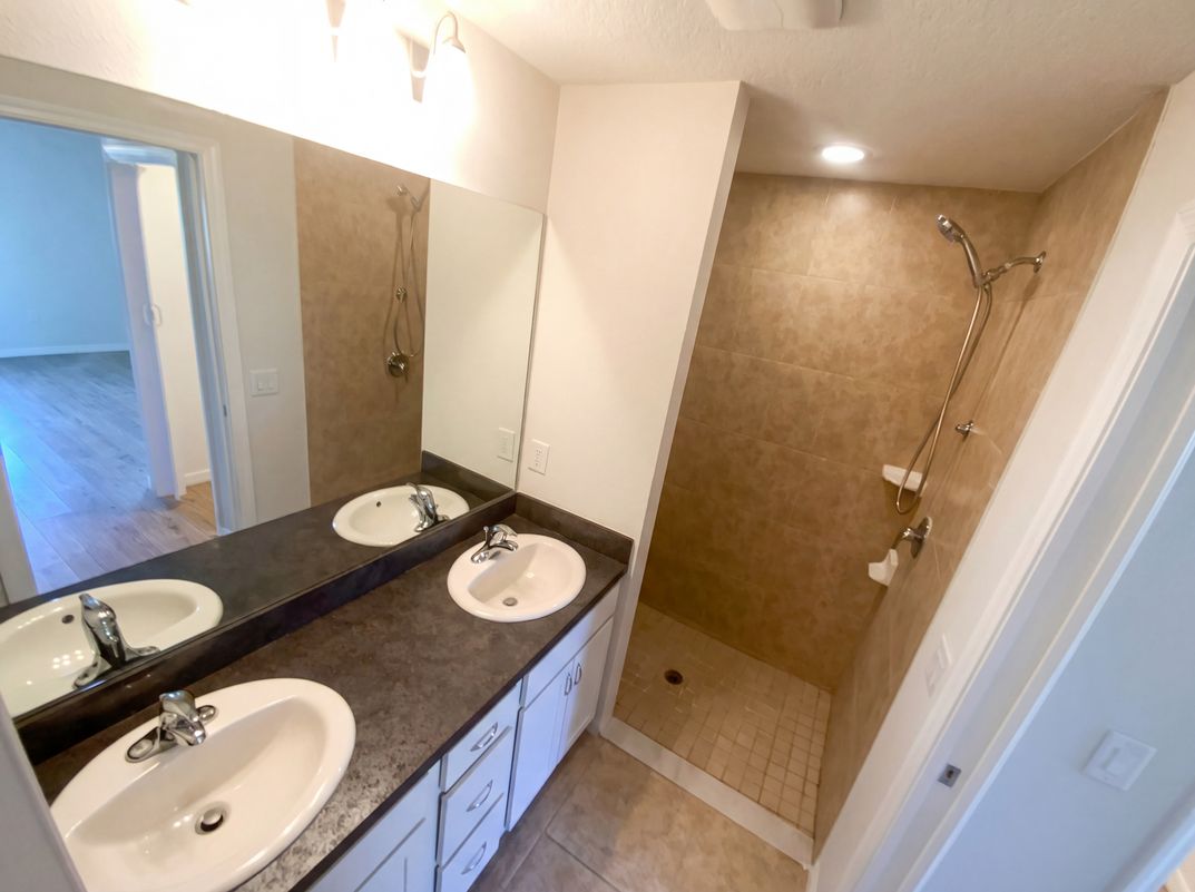 Photo 9 of 26 of 11275 Linden Dr, Spring Hill, FL