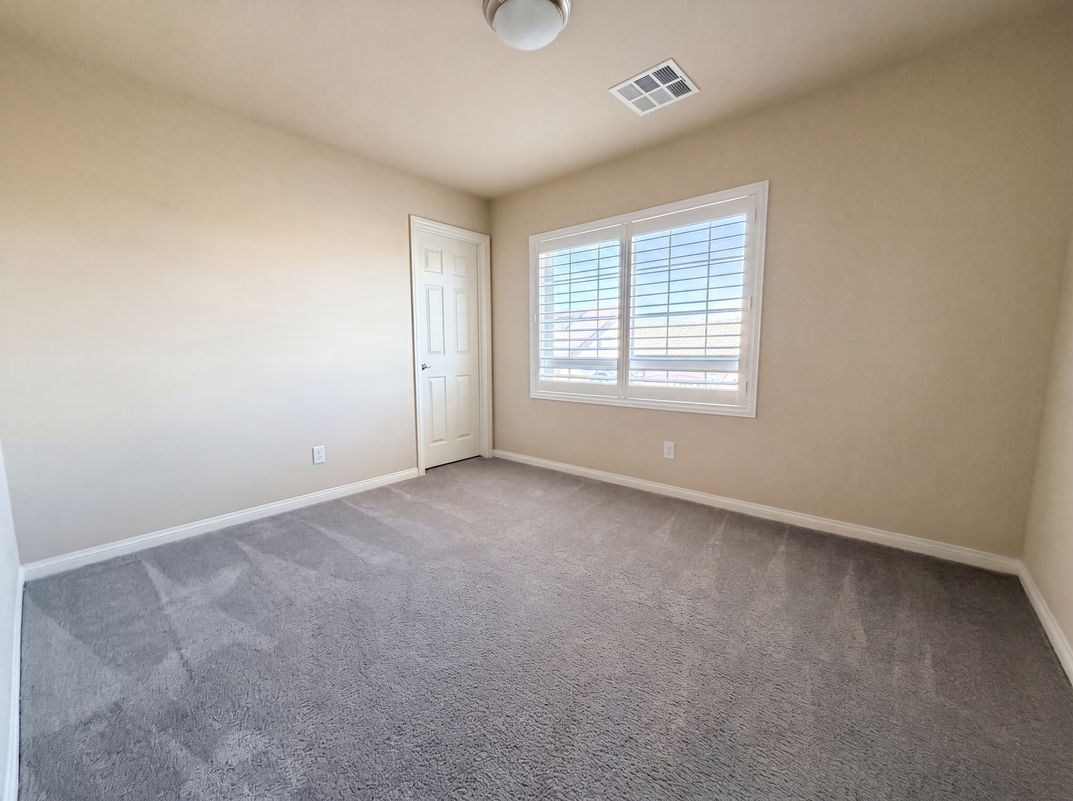 Photo 10 of 17 of 5513 Perry Creek St, Las Vegas, NV