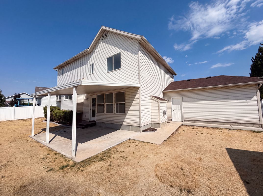 Photo 5 of 25 of 1443 W 3605 S, West Valley City, UT
