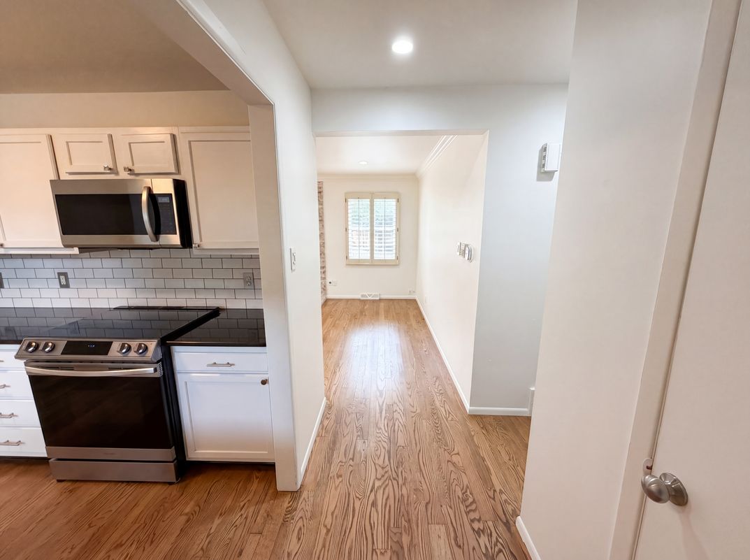 Photo 6 of 33 of 1741 S Krameria Way, Denver, CO