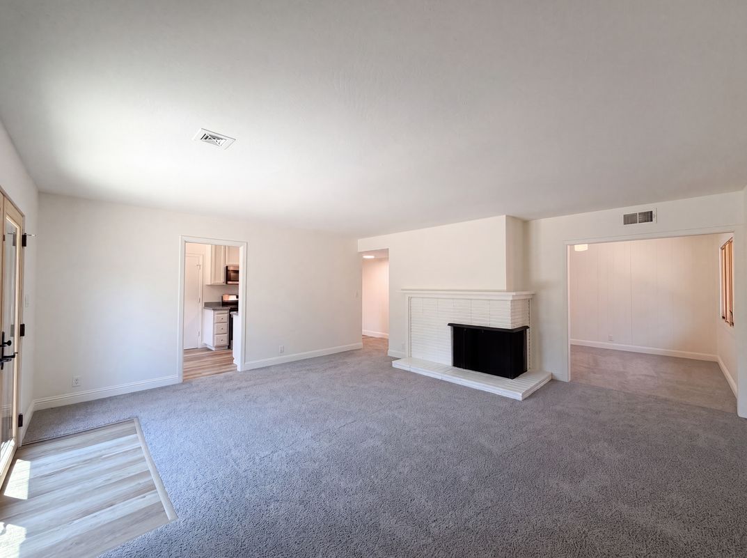Photo 12 of 41 of 4601 Summit Way, Sacramento, CA