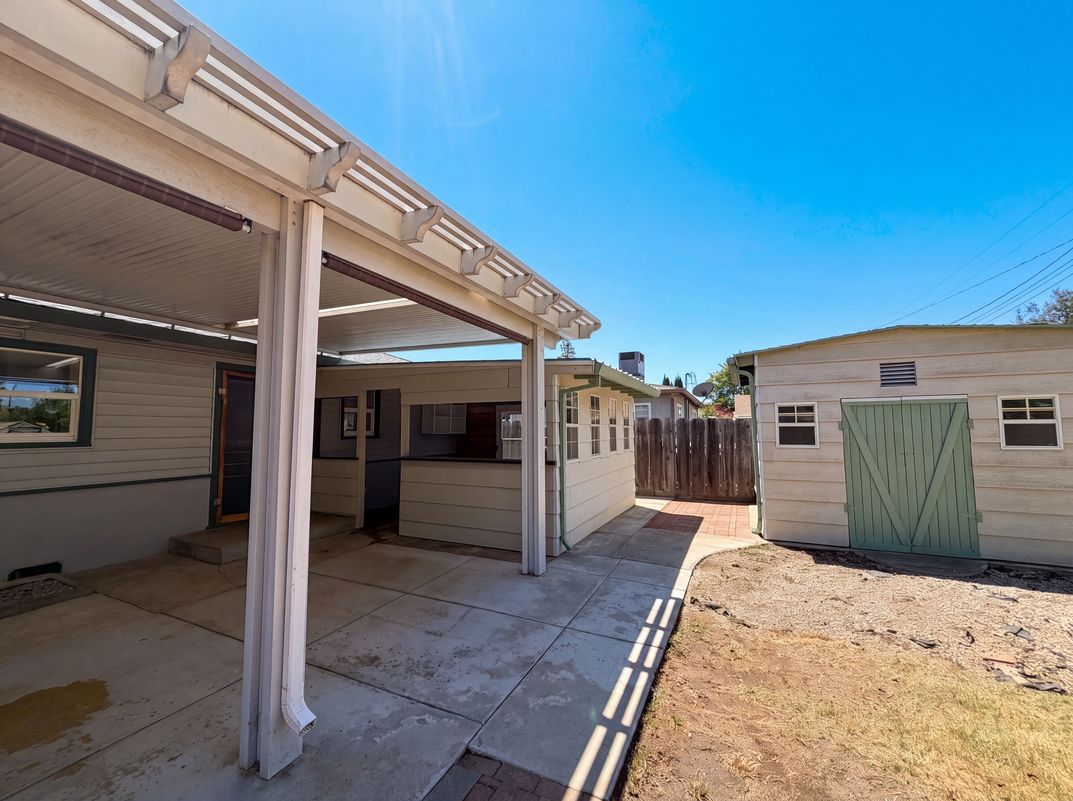 Photo 33 of 41 of 719 N Crescent Ave, Lodi, CA