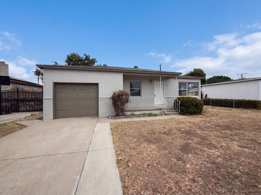 Property photo 1 of 625 Woodlawn Ave