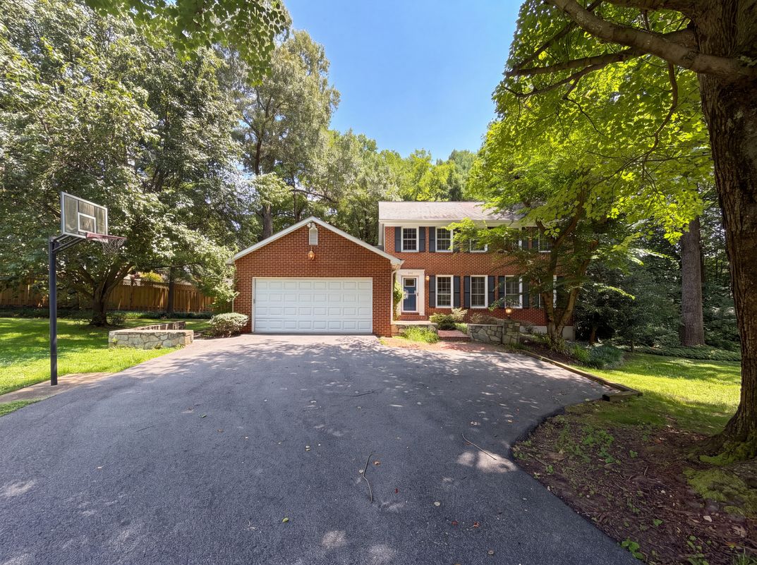 Photo 46 of 66 of 4819 Powell Rd, Fairfax, VA
