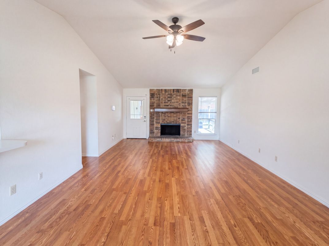 Photo 3 of 15 of 2739 April Hill Ln, Dallas, TX