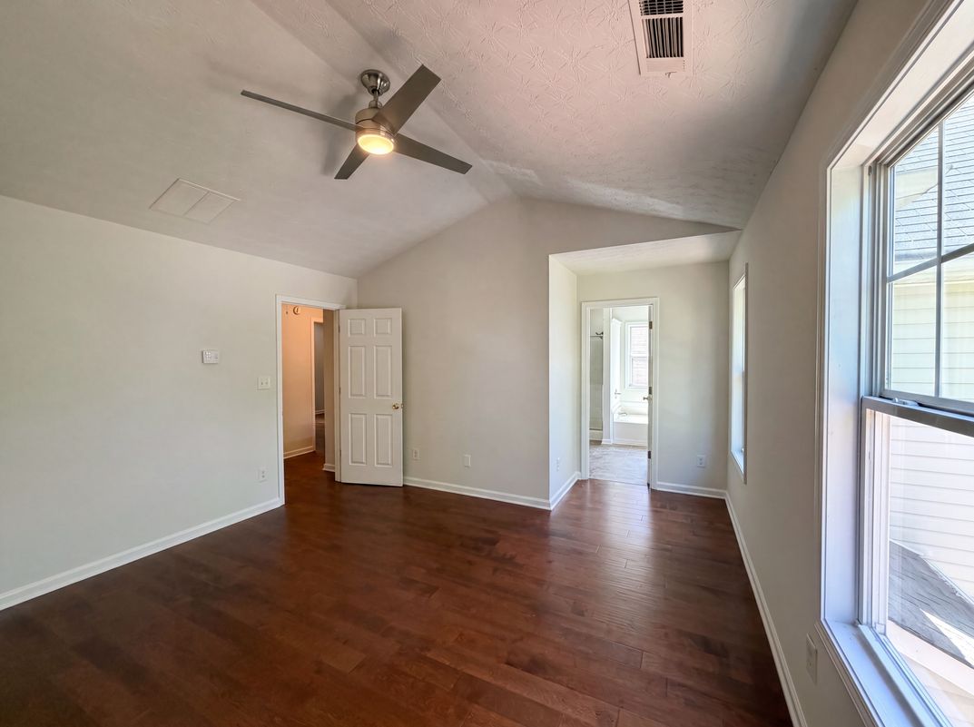 Photo 10 of 22 of 603 Marsh Lake Rd, Lawrenceville, GA