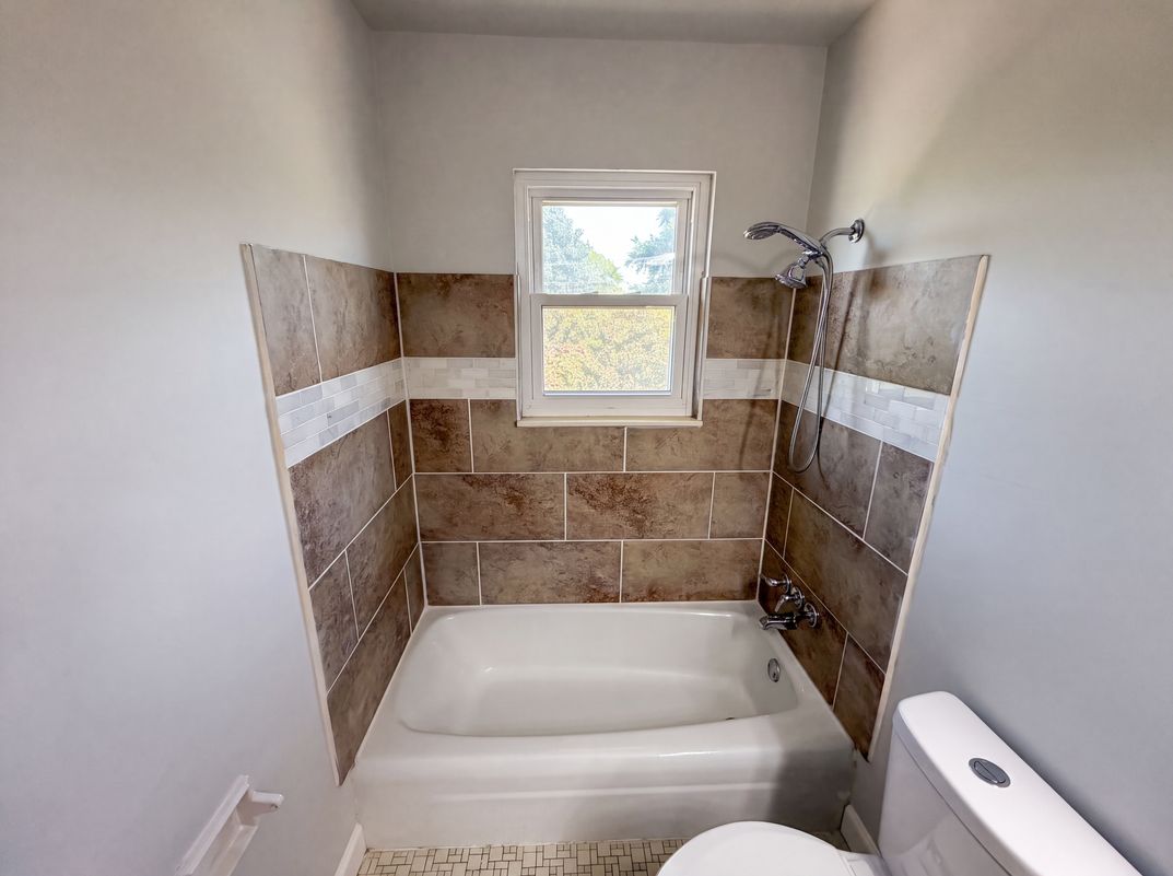 Photo 19 of 22 of 3135 E 52nd St, Indianapolis, IN