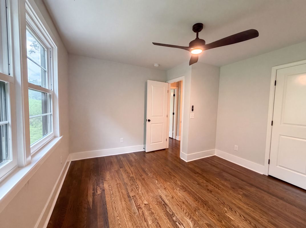 Photo 18 of 36 of 6112 Pinehurst Dr, Nashville, TN