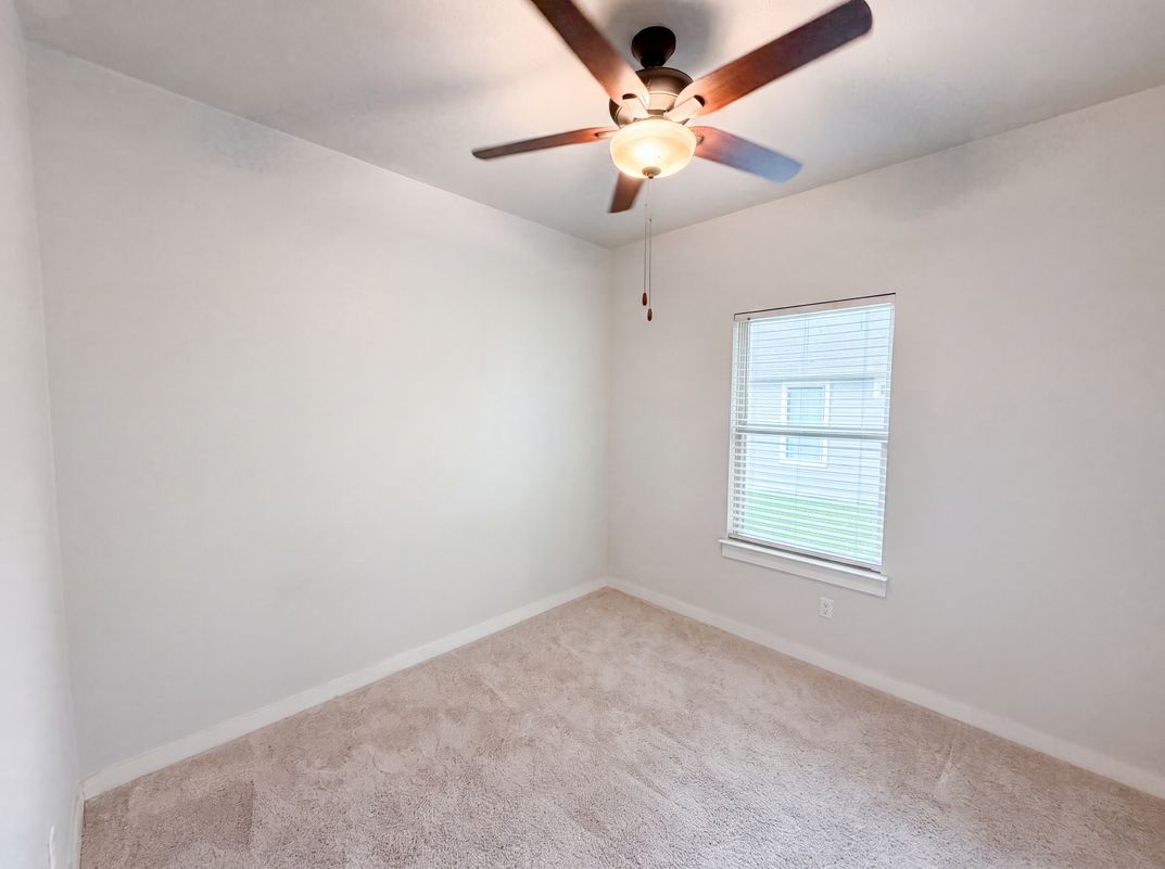 Photo 8 of 17 of 105 Syrah Ct, Leander, TX
