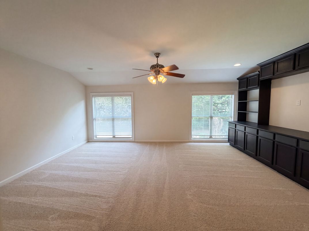 Photo 14 of 51 of 1481 Azalea Brook Dr, Lawrenceville, GA