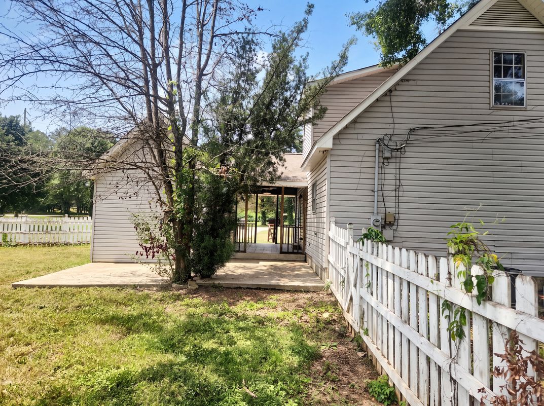Photo 46 of 58 of 4334 Morningside Dr, Helena, AL