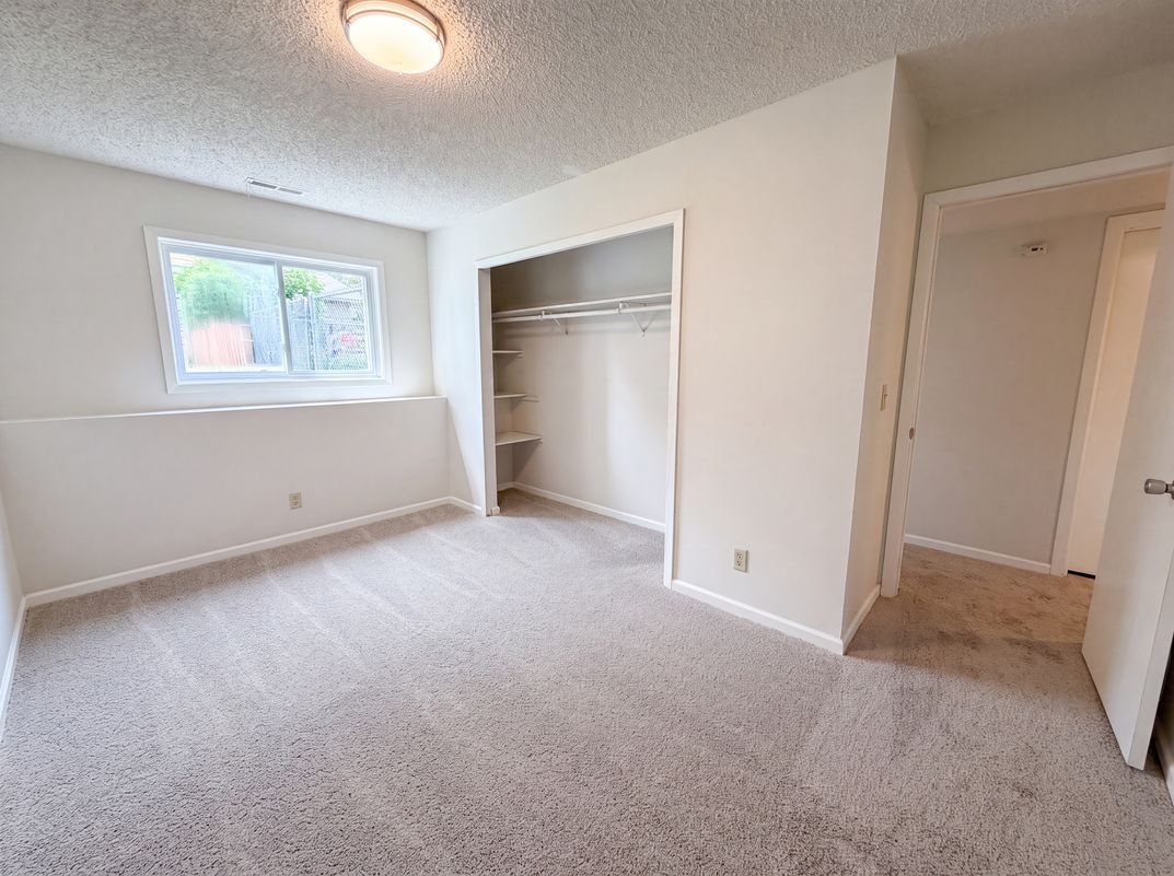 Photo 11 of 25 of 4289 159th Ct W, Rosemount, MN