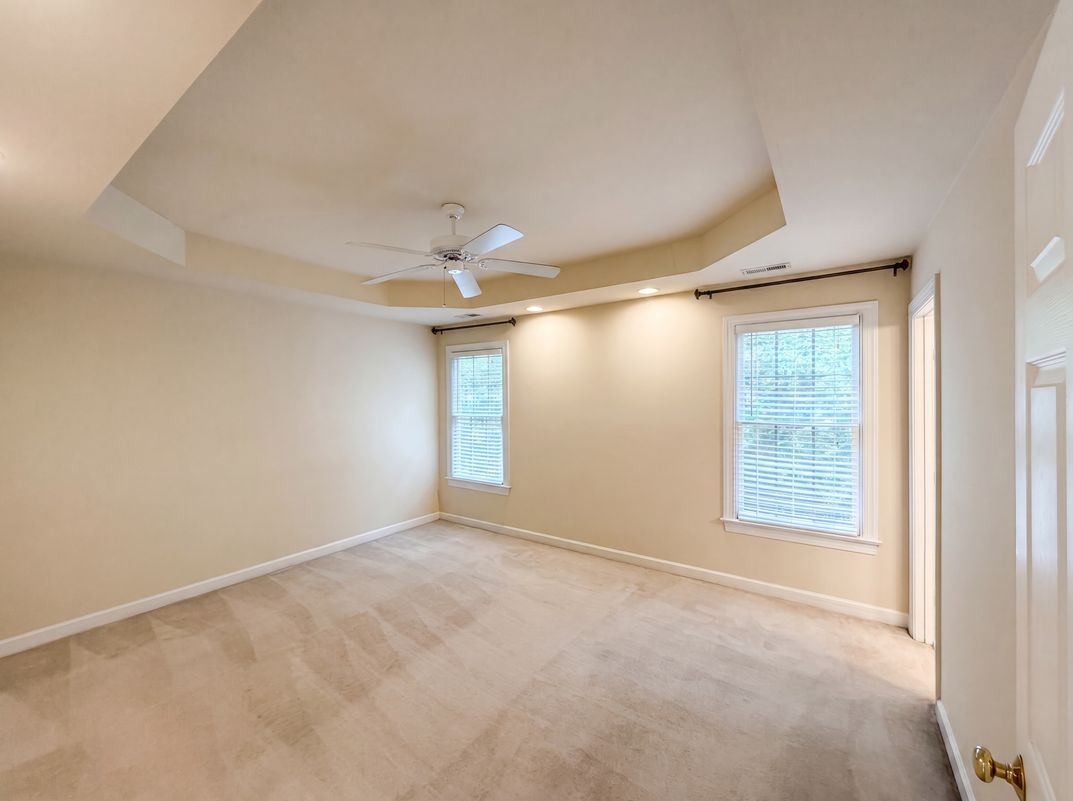 Photo 4 of 19 of 7301 Lakefall Dr, Wake Forest, NC