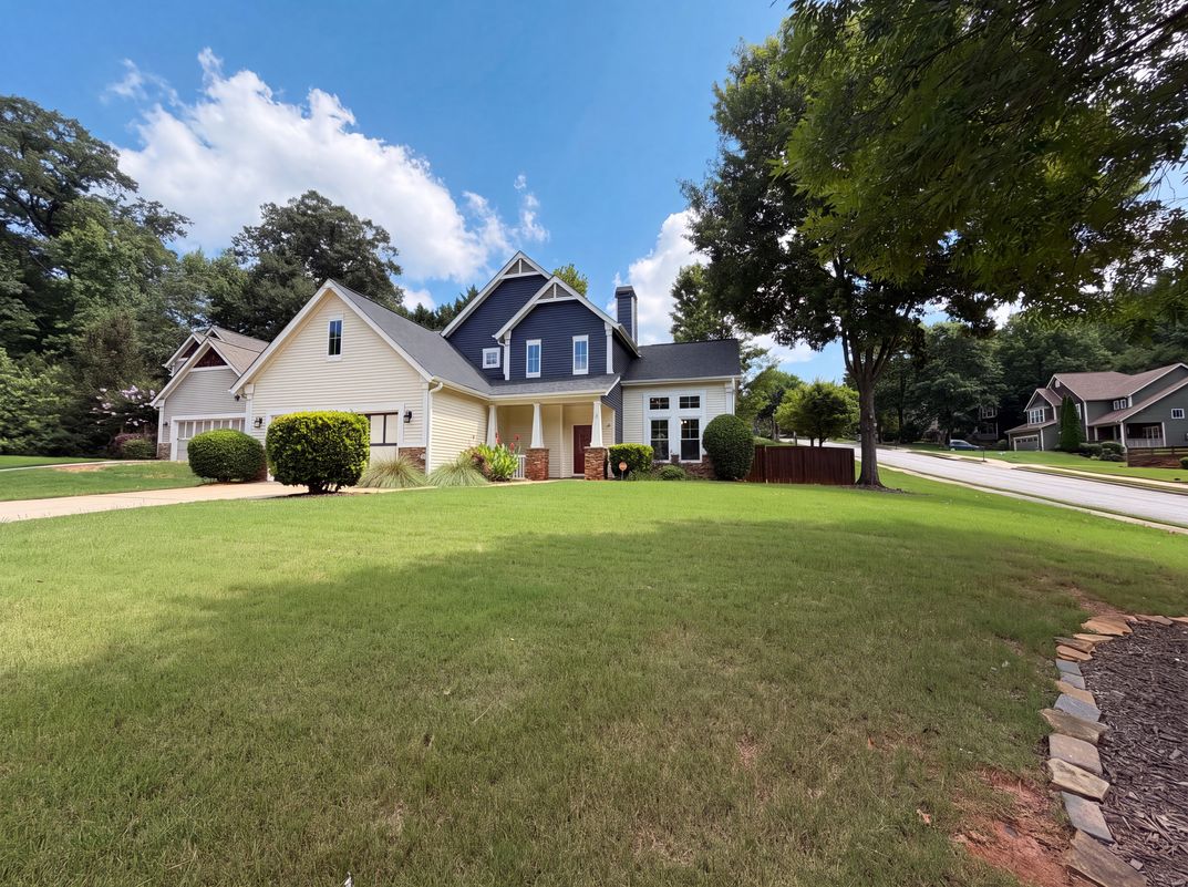 Property photo 1 of 2983 Boulder Walk Ct SE